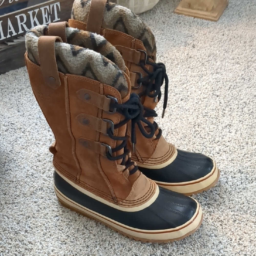 Brown and Black Lace-Up Winter Boots